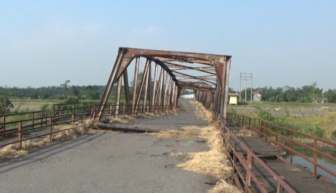 
					Foto. Penampakan Jembatan Lama Kertosono (2024)