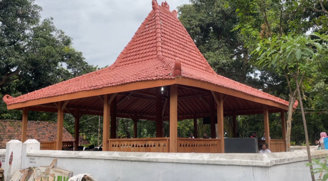 Paseban Agung Kujon (foto_Sukadi)