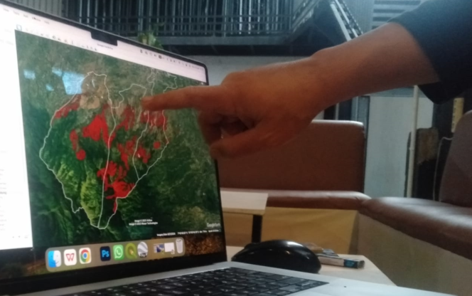 
					Kondisi hutan lereng Gunung Wilis Nganjuk sisi utara sangat kritis ditunjukkan warna merah dari citra satelit Doc: Perkawis