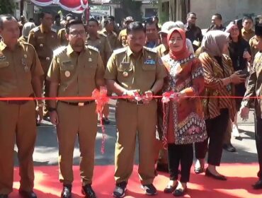 Bupati Nganjuk Marhaen Djumadi resmi membuka pameran perumahan subsidi (foto_asep)