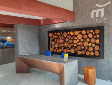 Resepsions Desk Site Museum Tritik